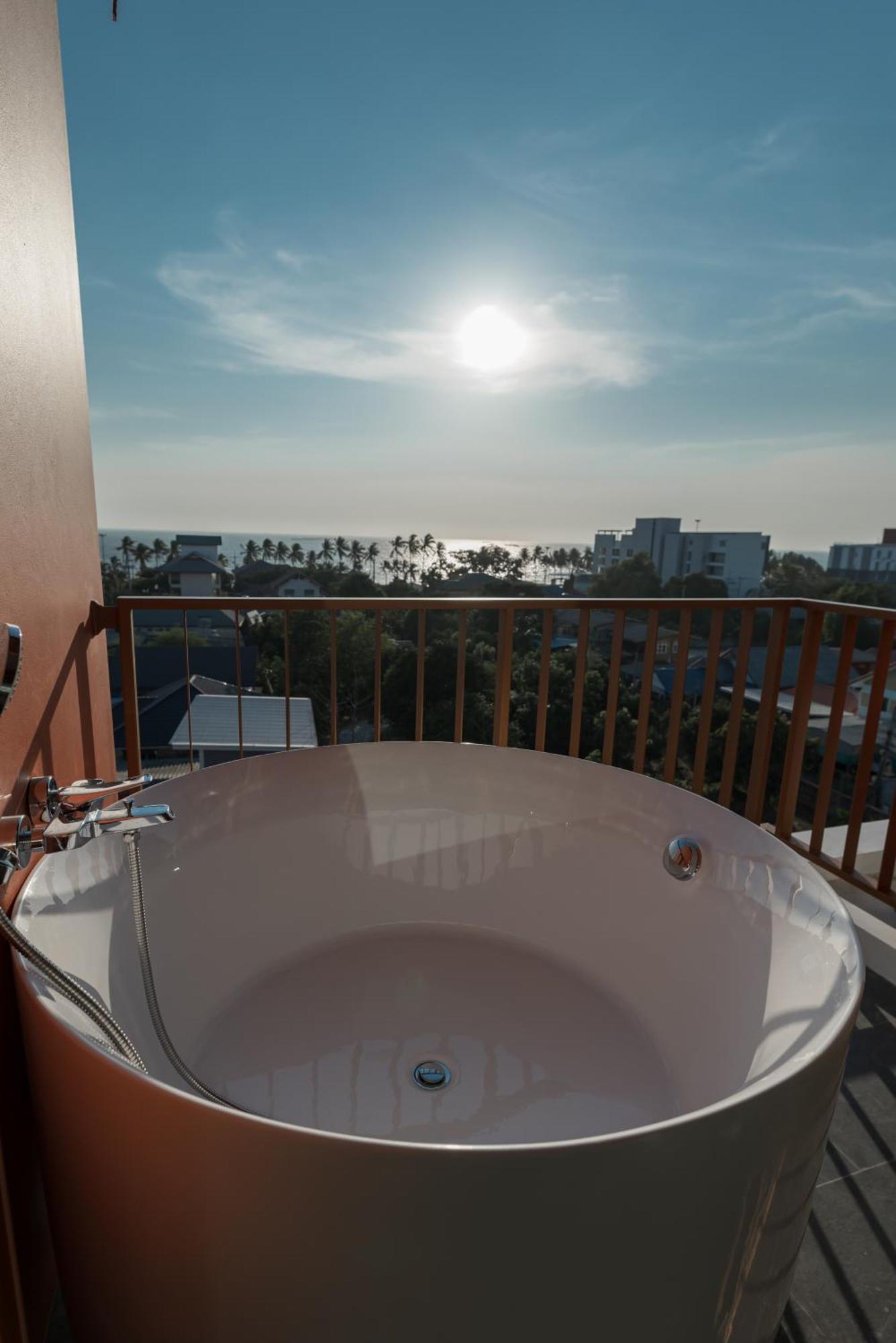 Blu Monkey Hub And Hotel Bangsaen Pokoj fotografie